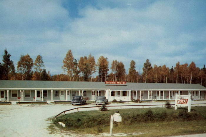 Colonial Motel Manistique Michigan
